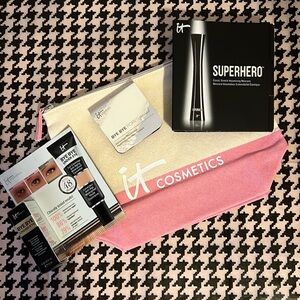 🌸Host Pick🌸 Price Just Dropped 🌸It Cosmetics Bundle, One Price for the lot!!🌸